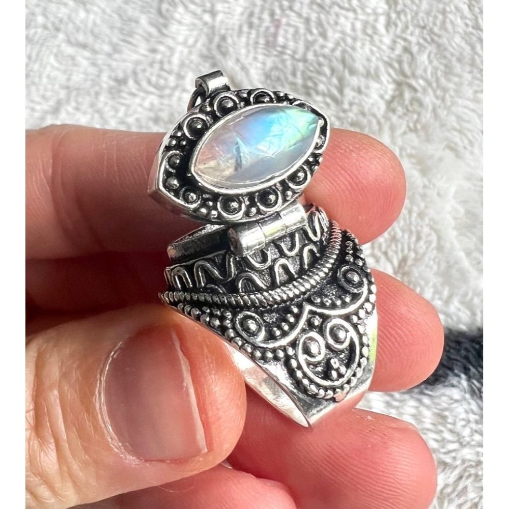 925 Rainbow Flash Moonstone POISON Ring 9.5
